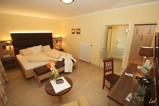 Tek Büyük Yataklı Oda, Göl Manzaralı