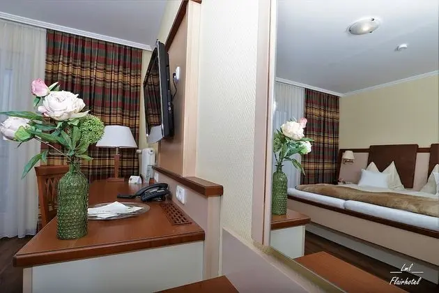 Tek Büyük Yataklı Oda, Göl Manzaralı