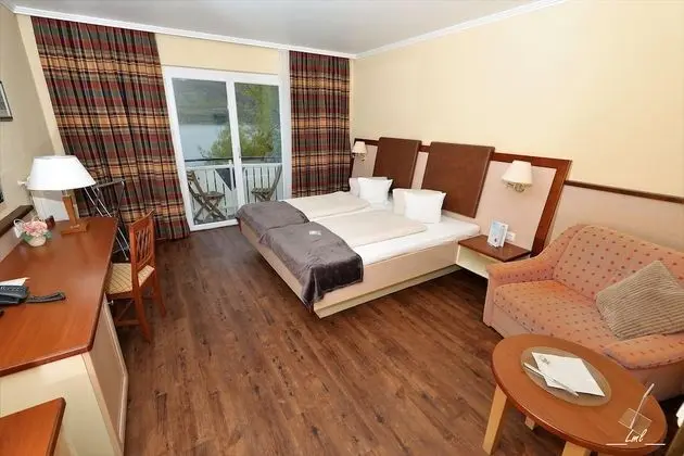 Tek Büyük Yataklı Oda, Göl Manzaralı