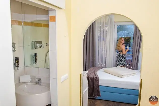 Tek Kişilik Oda, Bahçe Manzaralı