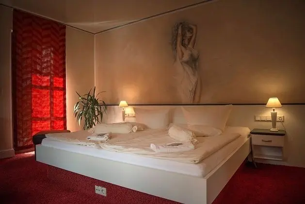 Comfort Tek Büyük Yataklı Oda