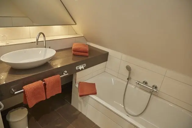 Business Tek Büyük Yataklı Oda