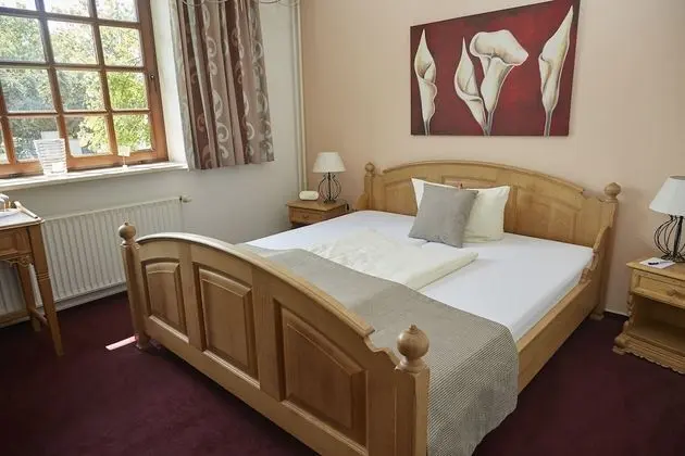 Standard Tek Büyük Yataklı Oda