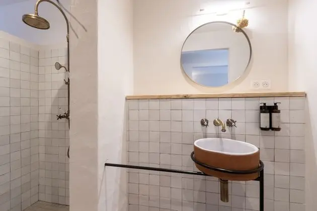 Comfort Tek Büyük Yataklı Oda, Teras, Bahçe Manzaralı