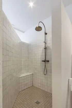 Comfort Tek Büyük Yataklı Oda, Teras, Bahçe Manzaralı