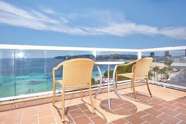 Tek Büyük Yataklı Oda, Balkon, Plaj Manzaralı