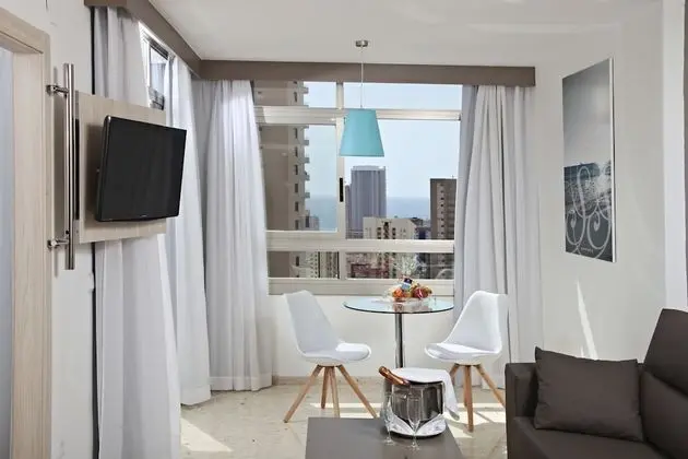 Junior Süit, Teras (1 Person)