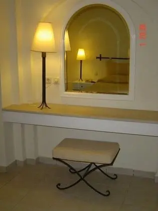 Tek Büyük Yataklı Oda, Havuz Manzaralı