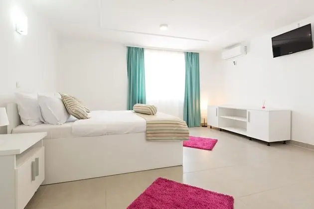 Deluxe Üç Kişilik Oda