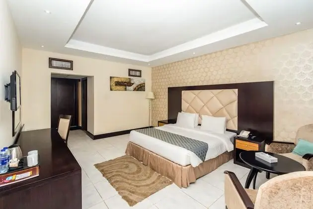 Deluxe King or Twin Room