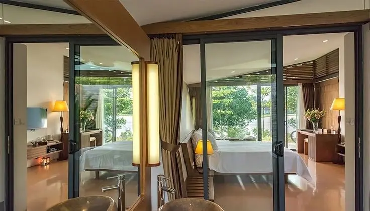 Villa (Forest)