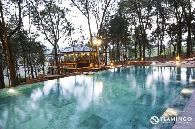 Villa (Hilltop)