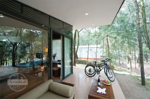 Villa (Hilltop)