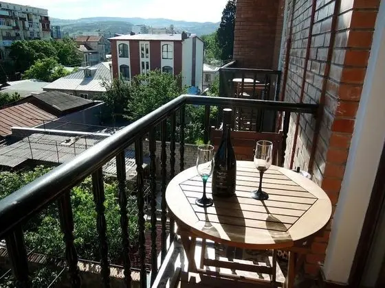 Tek Büyük veya İki Ayrı Yataklı Oda, Balkon