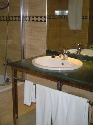 Standard Tek Büyük Yataklı Oda (2 Persons)