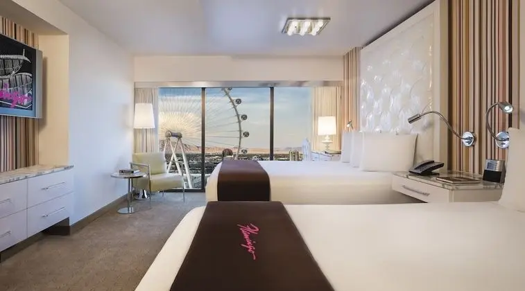 Go Deluxe Room, 2 Queen Beds, City View Non Smoking