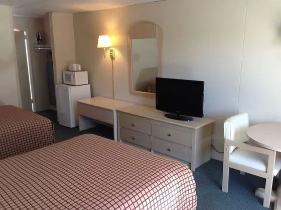 Standard Oda, Küçük Mutfak (2 Double Beds and Sofa)