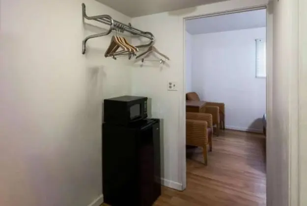 Basic Büyük Yataklı Tek Kişilik Oda
