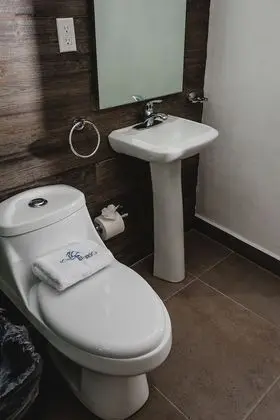 Tek Büyük Yataklı Oda, 2 Çift Kişilik Yatak