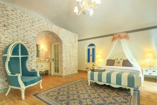 Suite, Havuz Manzaralı
