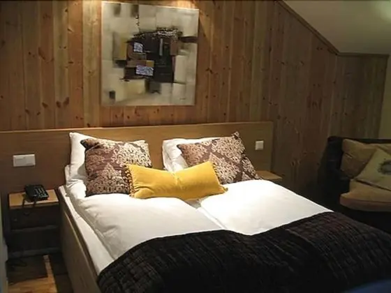 İki Ayrı Yataklı Oda (with extra bed)