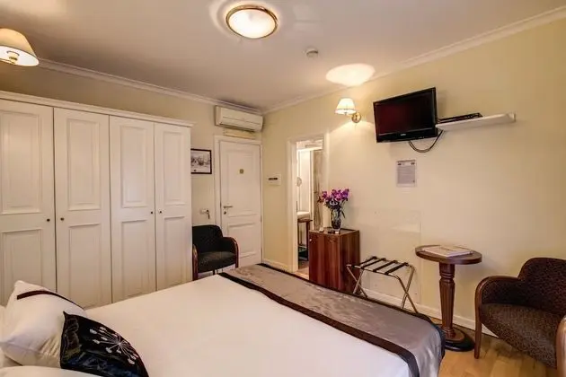 Standard Tek Büyük Yataklı Oda