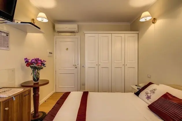 Standard Tek Büyük Yataklı Oda