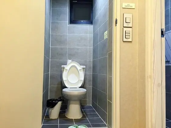 Standard Ortak Ranzalı Oda, Sadece erkekler için, Sigara İçilmez, Özel Banyo