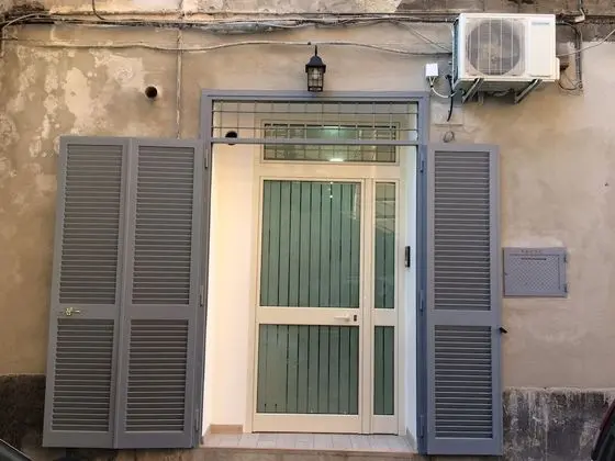 Çatı Katı (Loft), Sigara İçilebilir, Buzdolabı