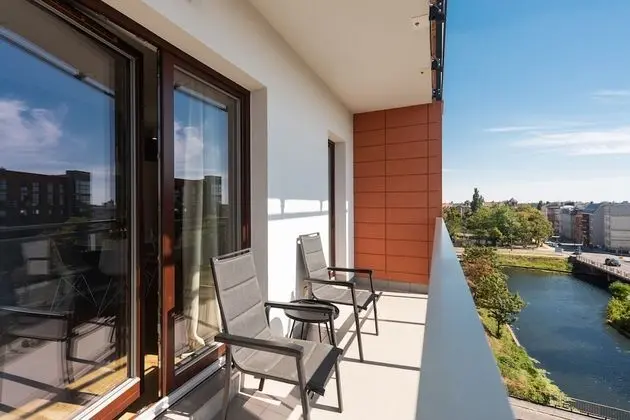 Classic Apart Daire, 2 Yatak Odası, Balkon, Nehir Manzaralı