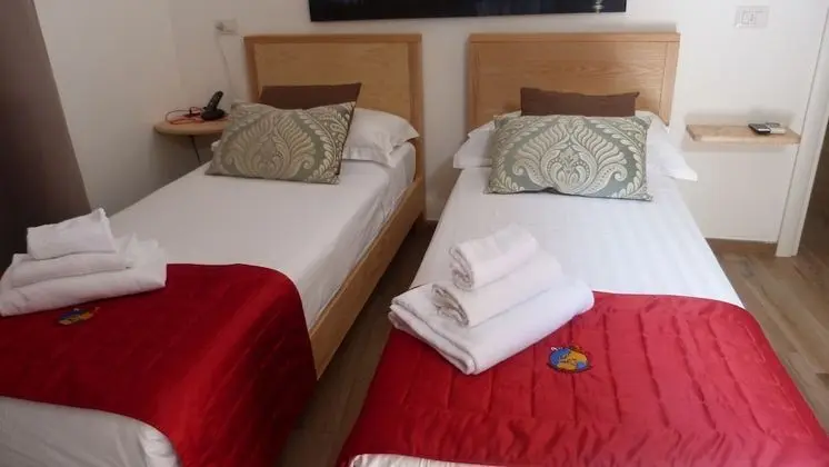 Comfort Üç Kişilik Oda (Grande Accessibile)