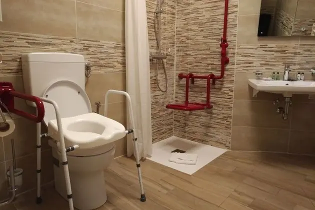 Comfort Üç Kişilik Oda (Grande Accessibile)