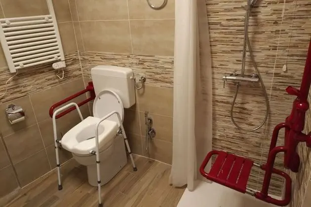 Comfort Üç Kişilik Oda (Grande Accessibile)