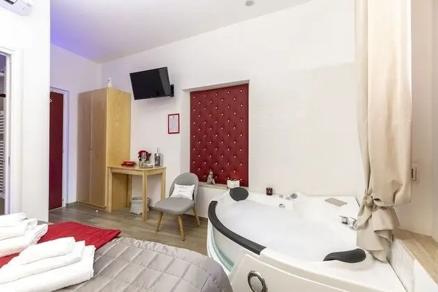Luxury Tek Büyük Yataklı Oda, 1 En Büyük (King) Boy Yatak (Glamour Jacuzzi)