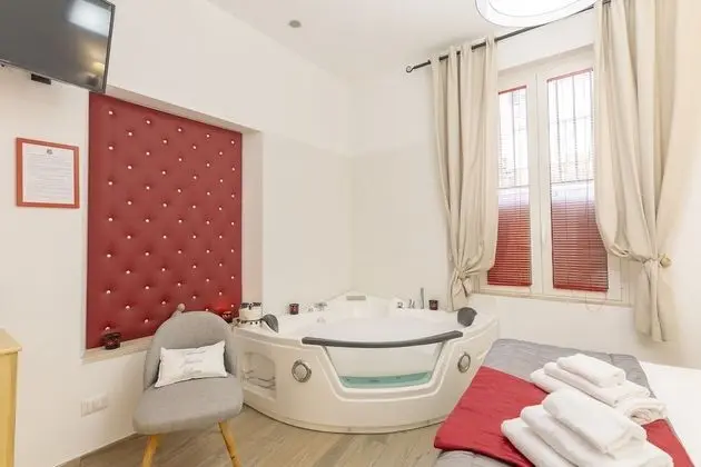 Luxury Tek Büyük Yataklı Oda, 1 En Büyük (King) Boy Yatak (Glamour Jacuzzi)