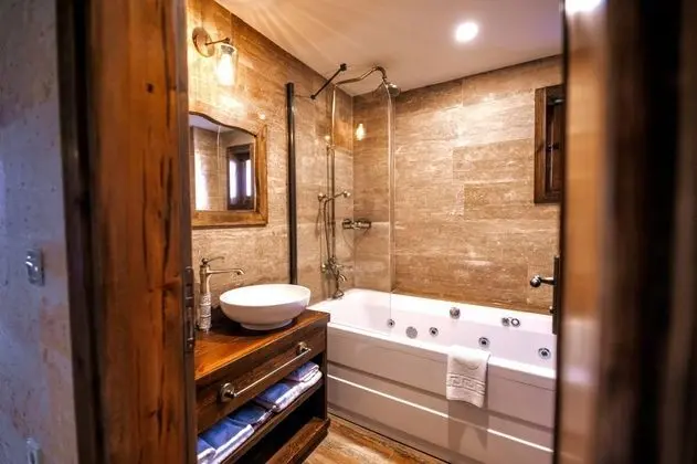 Deluxe Jakuzili Suite, Bahçe Manzaralı, Jakuzili