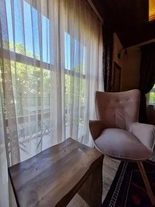 Deluxe Oda, Bahçe Manzaralı, Balkonlu