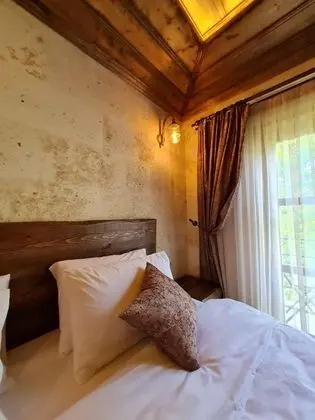 Deluxe Oda, Bahçe Manzaralı, Balkonlu