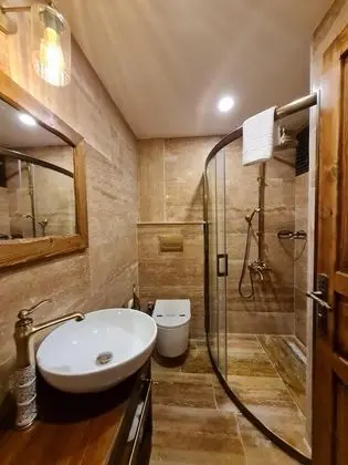 Deluxe Oda, Bahçe Manzaralı, Balkonlu