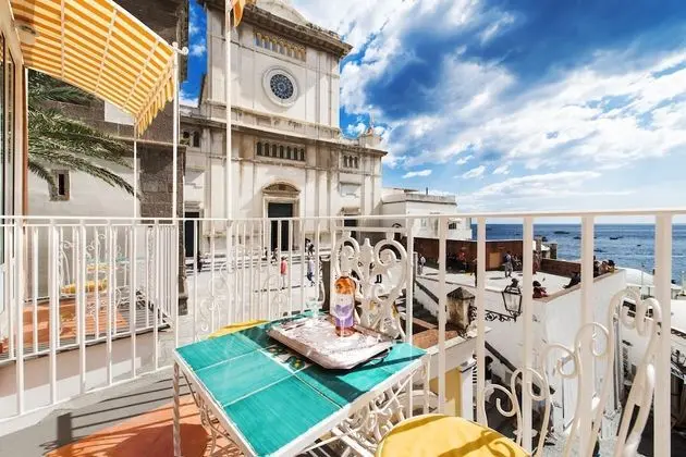 Stüdyo, Deniz Manzaralı
