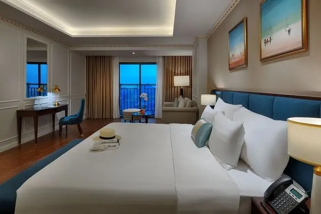 Deluxe Tek Büyük Yataklı Oda, Golf Manzaralı
