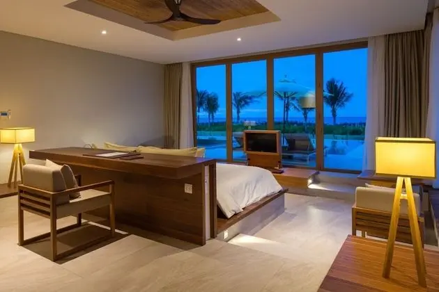 Villa, 3 Yatak Odası, Denize Sıfır