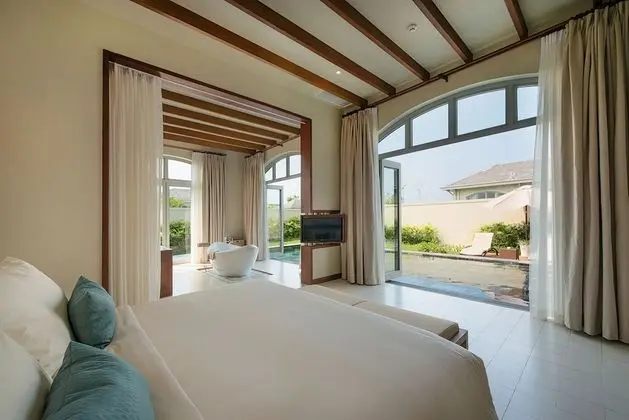 Villa, Havuz Manzaralı