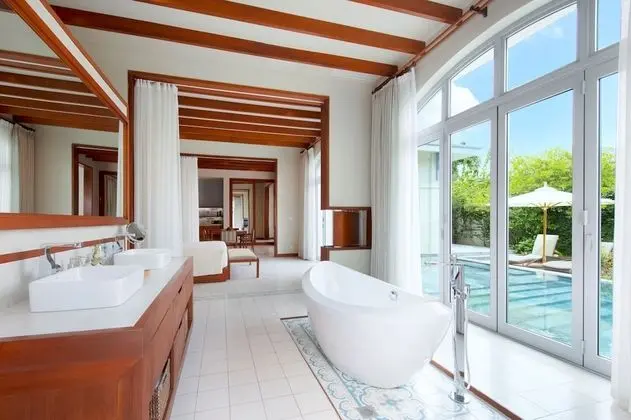 Villa, Havuz Manzaralı