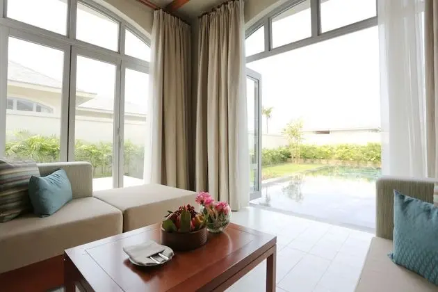 Villa, Havuz Manzaralı