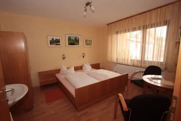 Tek Büyük Yataklı Oda, 1 Çift Kişilik Yatak