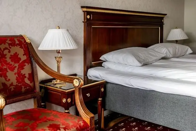 Small Family Double or Twin Room, Partial Lake View