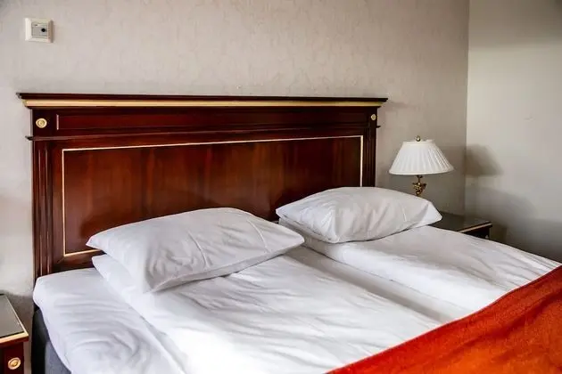 Small Family Double or Twin Room, Partial Lake View