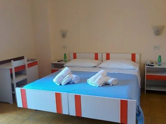 Tek Büyük veya İki Ayrı Yataklı Oda