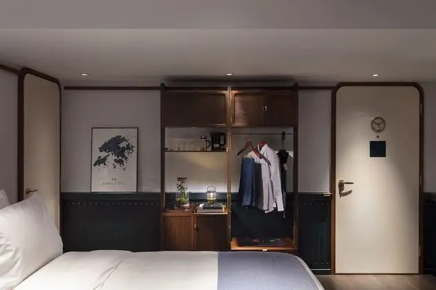 Large King Room